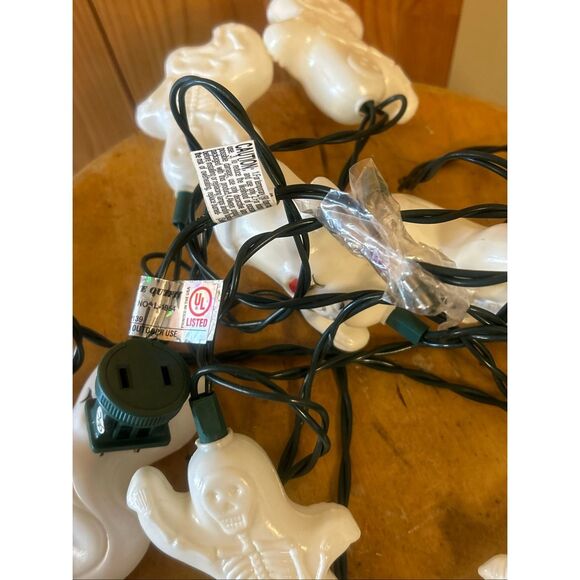 Halloween Ghost Skeleton Blow Mold Lights Strand 10 Feet Vintage Works(5530) - Picture 4 of 5